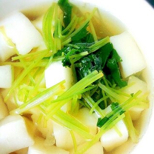 はんぺんと三ツ葉が美味しい簡単な和風スープ